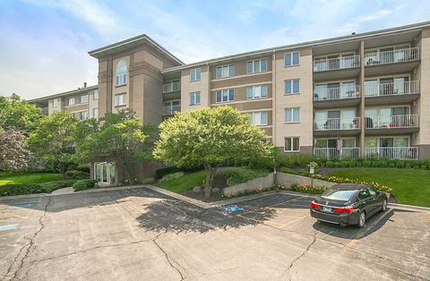 Photo of 480 E Montrose Avenue #203, Wood Dale, IL 60191 (MLS # 12603279)