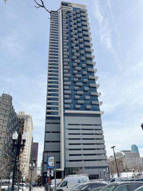Photo of 235 W Van Buren Street #2908, Chicago, IL 60607 (MLS # 12567692)