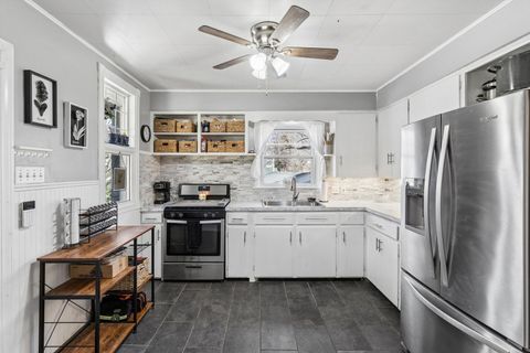 Tiny photo for 1228 Caroline Avenue, Clinton, IA 52732 (MLS # 12614882)