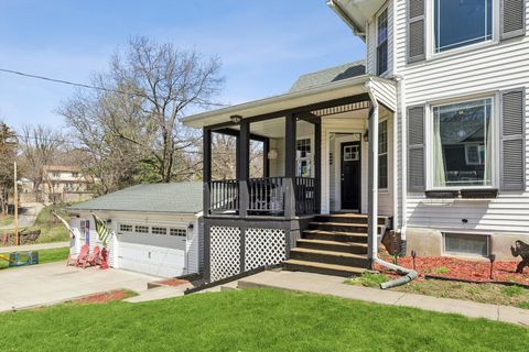 Tiny photo for 1228 Caroline Avenue, Clinton, IA 52732 (MLS # 12614882)