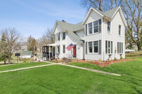 Tiny photo for 1228 Caroline Avenue, Clinton, IA 52732 (MLS # 12614882)