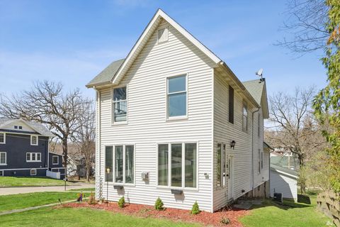 Tiny photo for 1228 Caroline Avenue, Clinton, IA 52732 (MLS # 12614882)