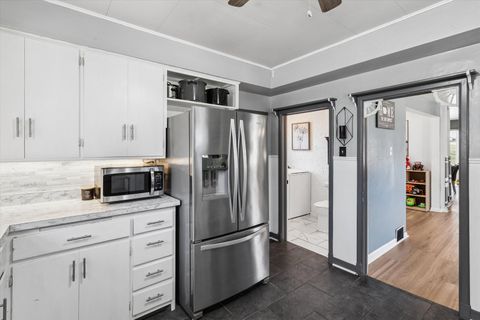 Tiny photo for 1228 Caroline Avenue, Clinton, IA 52732 (MLS # 12614882)