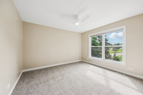 Tiny photo for 5 Park Place Circle, Hawthorn Woods, IL 60047 (MLS # 12734442)
