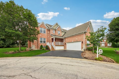 Photo of 5 Park Place Circle, Hawthorn Woods, IL 60047 (MLS # 12734442)