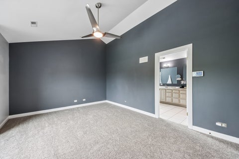Tiny photo for 5 Park Place Circle, Hawthorn Woods, IL 60047 (MLS # 12734442)