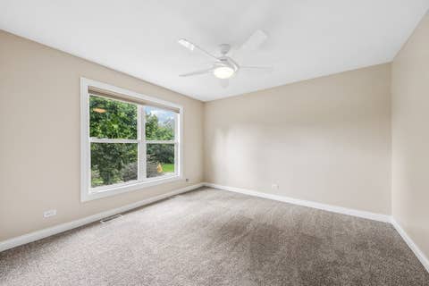 Tiny photo for 5 Park Place Circle, Hawthorn Woods, IL 60047 (MLS # 12734442)