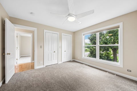 Tiny photo for 5 Park Place Circle, Hawthorn Woods, IL 60047 (MLS # 12734442)