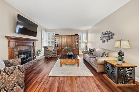 Tiny photo for 1 Fernwood Court, Algonquin, IL 60102 (MLS # 12787109)