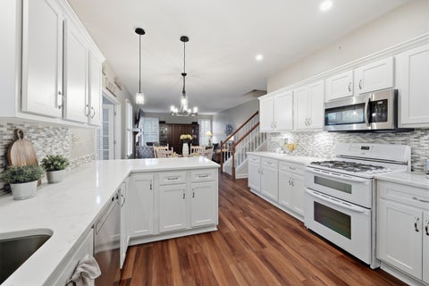Tiny photo for 1 Fernwood Court, Algonquin, IL 60102 (MLS # 12787109)