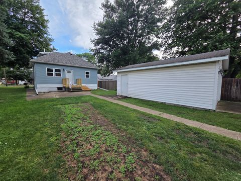 Tiny photo for 806 Maple Street, Streator, IL 61364 (MLS # 12673211)