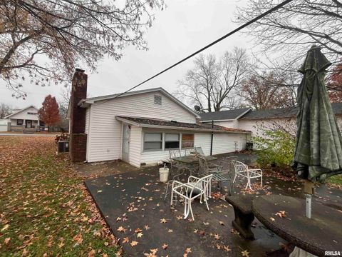 Tiny photo for 1006 N GARFIELD Street, Marion, IL 62959 (MLS # EB460539)