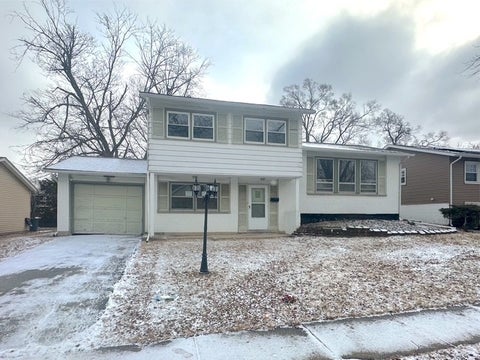 Photo of 17807 Grandview Drive, Hazel Crest, IL 60429 (MLS # 12588205)