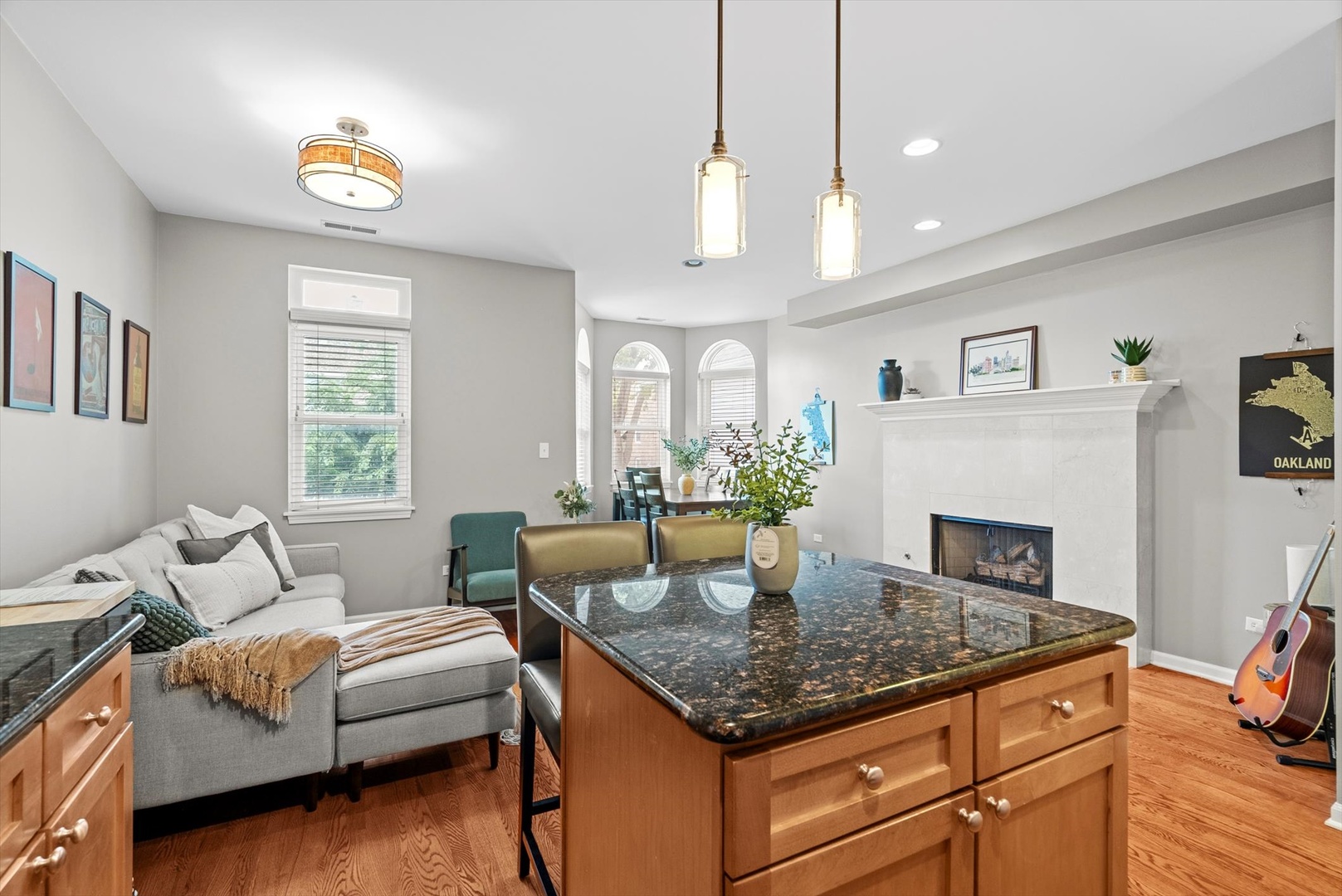 1955 W MELROSE Street 2