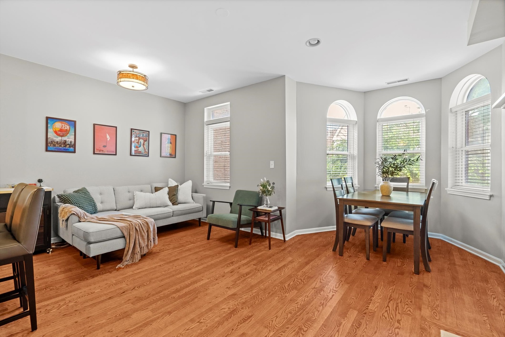 1955 W MELROSE Street 2