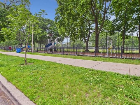 Tiny photo for 1729 E 67th Street #2E, Chicago, IL 60649 (MLS # 12581715)