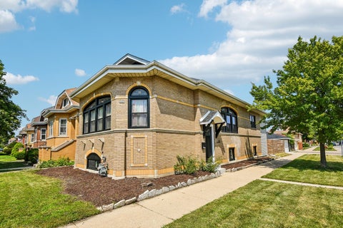 Photo of 2447 Oak Park Avenue, Berwyn, IL 60402 (MLS # 12745916)