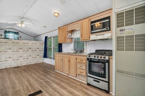 Tiny photo for 82 Dinosaur Road, Wilmington, IL 60481 (MLS # 12455621)