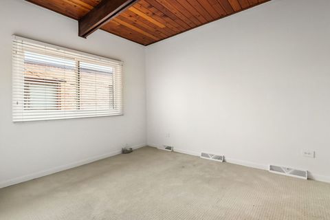 Tiny photo for 1848 N Hudson Avenue #G, Chicago, IL 60614 (MLS # 12479594)
