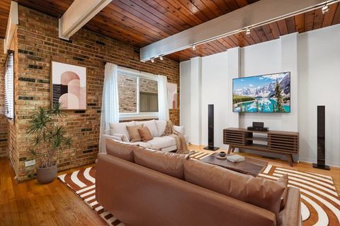 Tiny photo for 1848 N Hudson Avenue #G, Chicago, IL 60614 (MLS # 12479594)