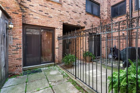 Tiny photo for 1848 N Hudson Avenue #G, Chicago, IL 60614 (MLS # 12479594)