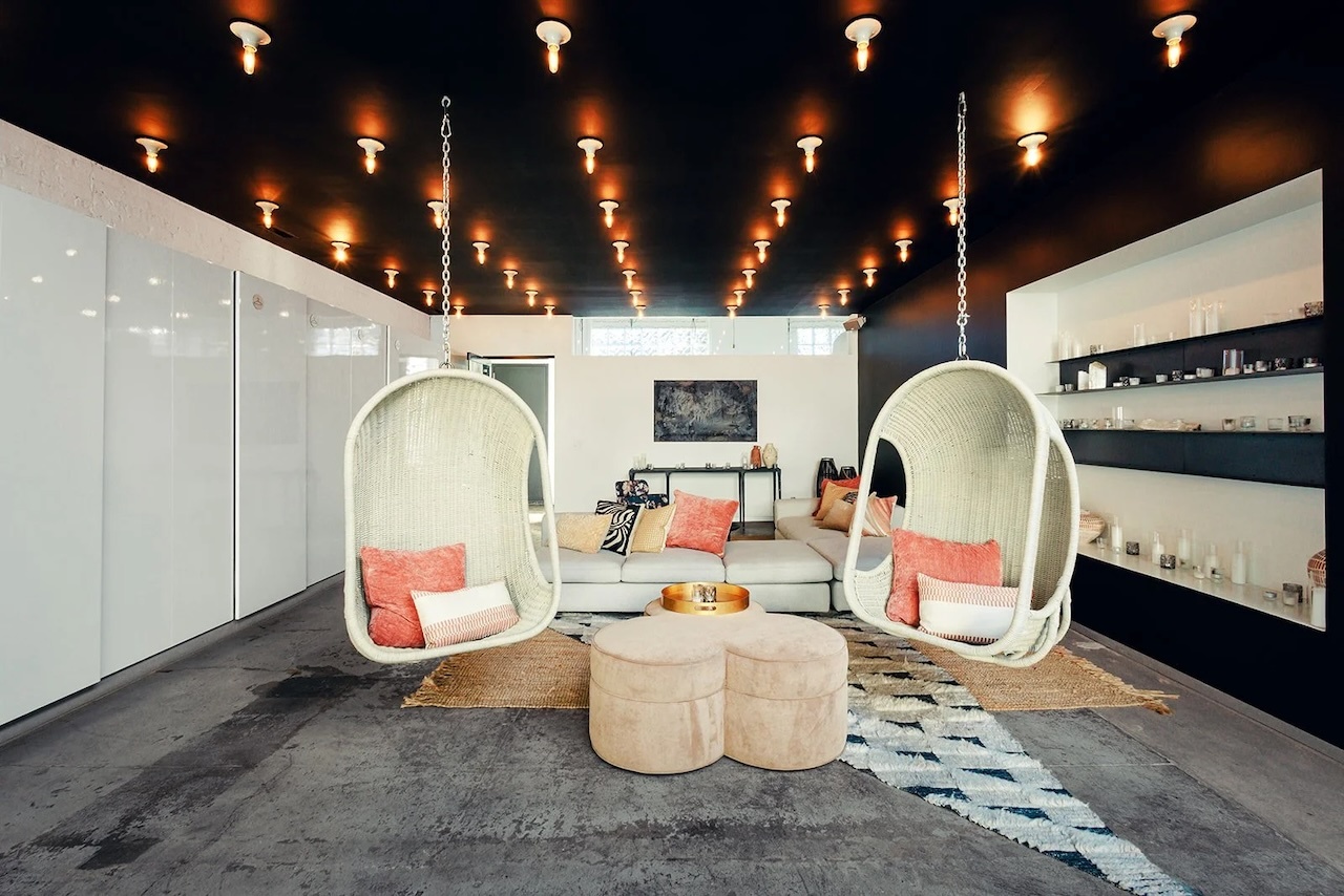 3146 W Chicago Avenue