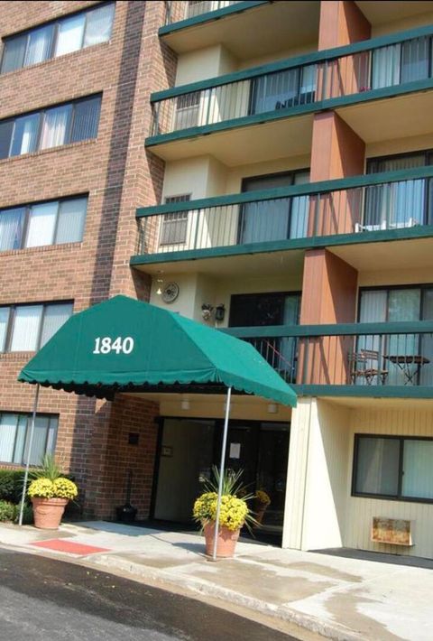 Photo of 1840 Huntington Boulevard #BW511, Hoffman Estates, IL 60169 (MLS # 12586675)