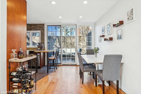 Tiny photo for 2701 N Racine Avenue #A, Chicago, IL 60614 (MLS # 12526178)