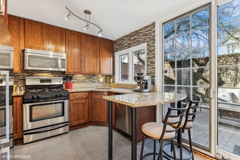 Tiny photo for 2701 N Racine Avenue #A, Chicago, IL 60614 (MLS # 12526178)