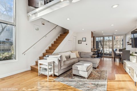 Tiny photo for 2701 N Racine Avenue #A, Chicago, IL 60614 (MLS # 12526178)
