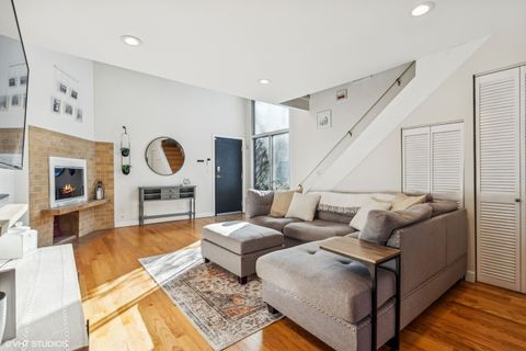 Tiny photo for 2701 N Racine Avenue #A, Chicago, IL 60614 (MLS # 12526178)