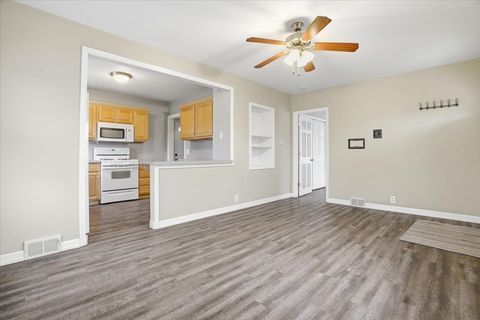 Tiny photo for 35669 benjamin Avenue, Ingleside, IL 60041 (MLS # 12592198)