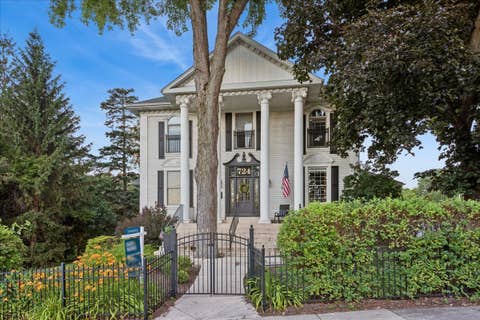 Photo of 724 S Batavia Avenue, Geneva, IL 60134 (MLS # 12744536)