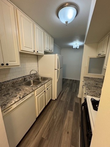 1870 Tall Oaks Drive 2104