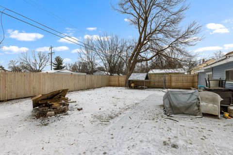 Tiny photo for 525 S Memorial Avenue, Rockford, IL 61102 (MLS # 12557448)