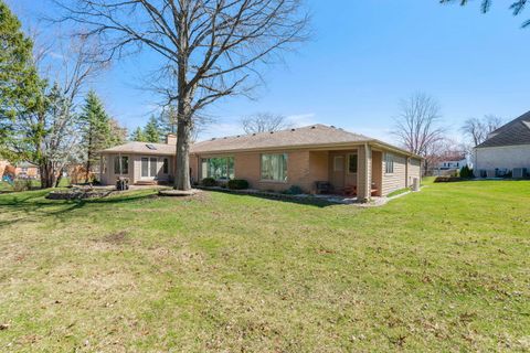 Tiny photo for 1449 S Shore Court, Barrington, IL 60010 (MLS # 12594386)