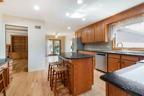 Tiny photo for 1449 S Shore Court, Barrington, IL 60010 (MLS # 12594386)
