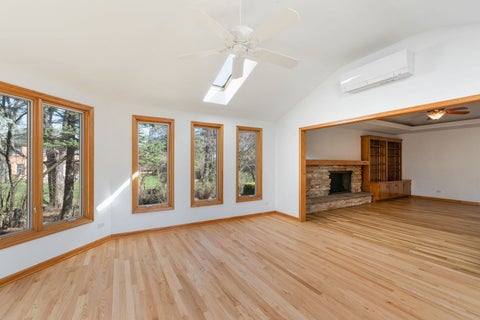 Tiny photo for 1449 S Shore Court, Barrington, IL 60010 (MLS # 12594386)