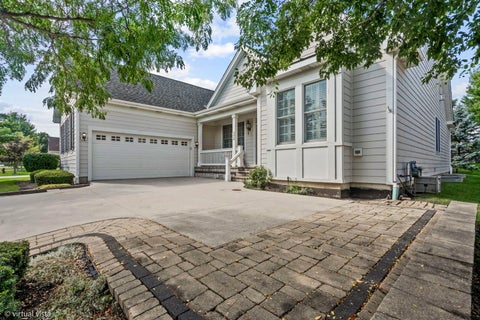 Tiny photo for 4 Denali Court, South Barrington, IL 60010 (MLS # 12751523)