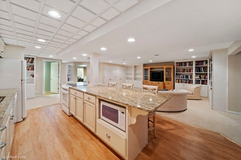 Tiny photo for 4 Denali Court, South Barrington, IL 60010 (MLS # 12751523)