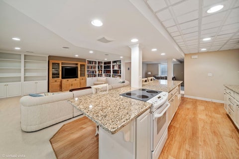 Tiny photo for 4 Denali Court, South Barrington, IL 60010 (MLS # 12751523)
