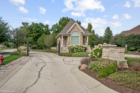 Tiny photo for 4 Denali Court, South Barrington, IL 60010 (MLS # 12751523)