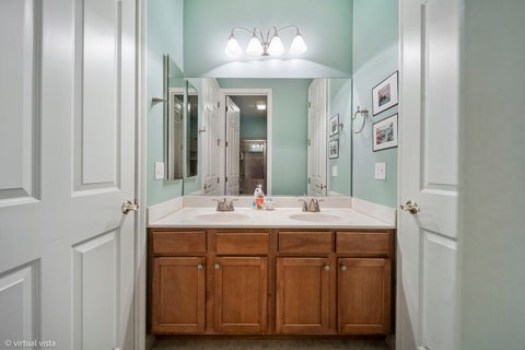 Tiny photo for 4 Denali Court, South Barrington, IL 60010 (MLS # 12751523)