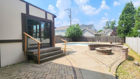Tiny photo for 696 S Parkside Avenue, Elmhurst, IL 60126 (MLS # 12445802)