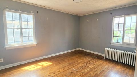 Tiny photo for 696 S Parkside Avenue, Elmhurst, IL 60126 (MLS # 12445802)