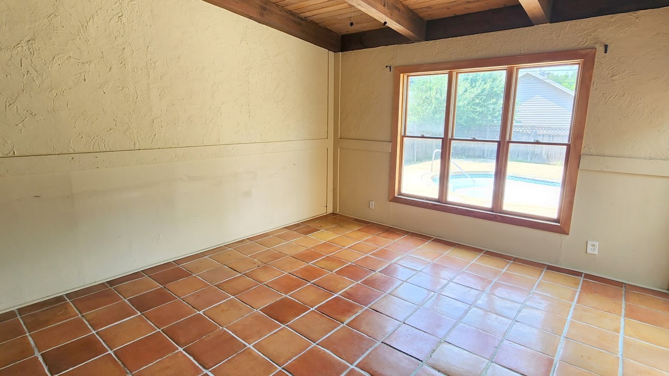 696 S Parkside Avenue