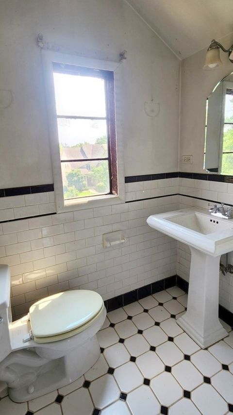 Tiny photo for 696 S Parkside Avenue, Elmhurst, IL 60126 (MLS # 12445802)