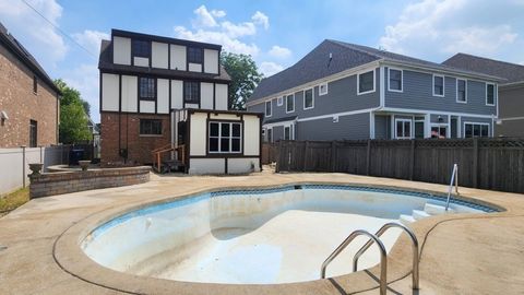 Tiny photo for 696 S Parkside Avenue, Elmhurst, IL 60126 (MLS # 12445802)