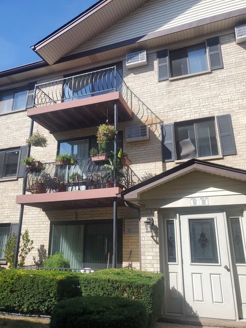 5159 N East River Road 307D Chicago IL 60656