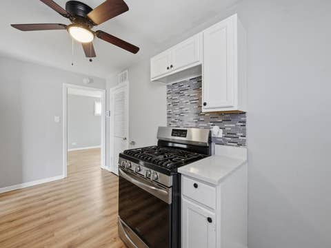 Tiny photo for 13437 S Green Bay Avenue, Chicago, IL 60633 (MLS # 12734924)